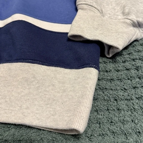 Abercrombie & Fitch Sunday Cropped Crew Neck - Picture 4 of 5